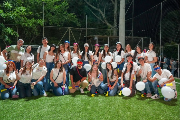 Estudiantes en el nocturnal 