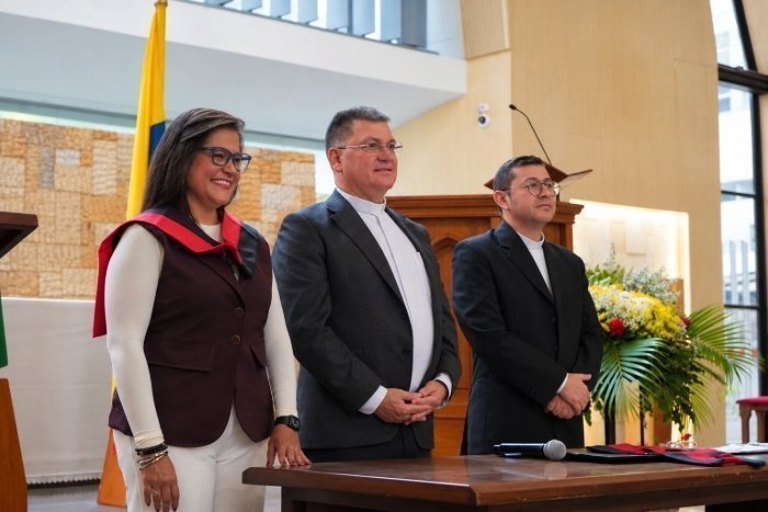 PRESENTACIÓN