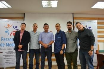 La Universidad Pontificia Bolivariana y la Personería de Medellín hicieron el lanzamiento de la campaña “No Consumas Tu Familia”, una iniciativa orientada a reducir los índices de consumo de drogas en la ciudad. 