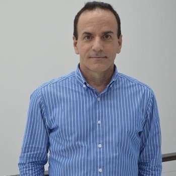 Plano medio de Ernesto Moreno Frías