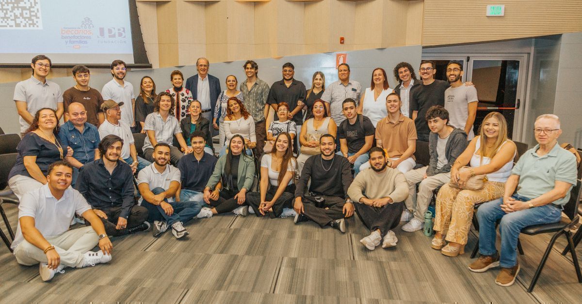 Foto benefactor, familias y becarios