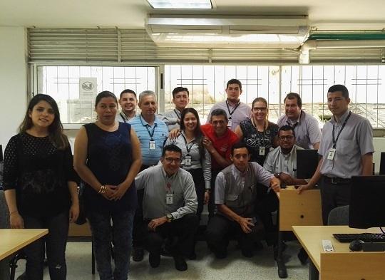 Grupo de profesionales UPB en capacitación