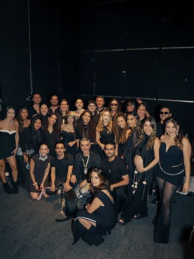 en el backstage de maquillaje