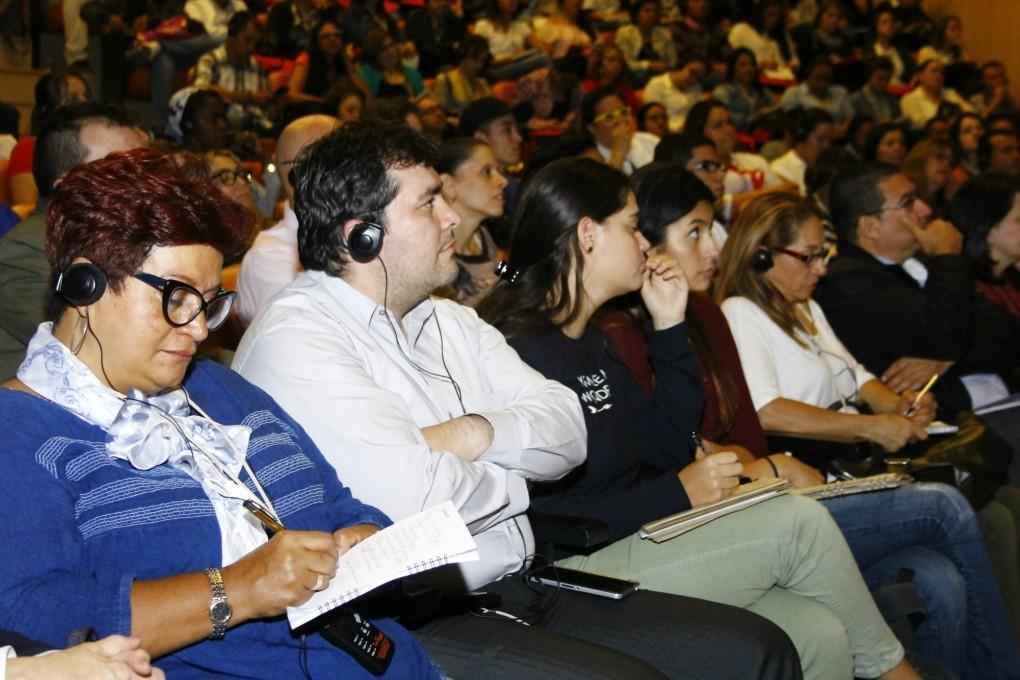 El profesor finlandés Pekka Räsänen ofreció algunas conferencias en torno a la educación. 