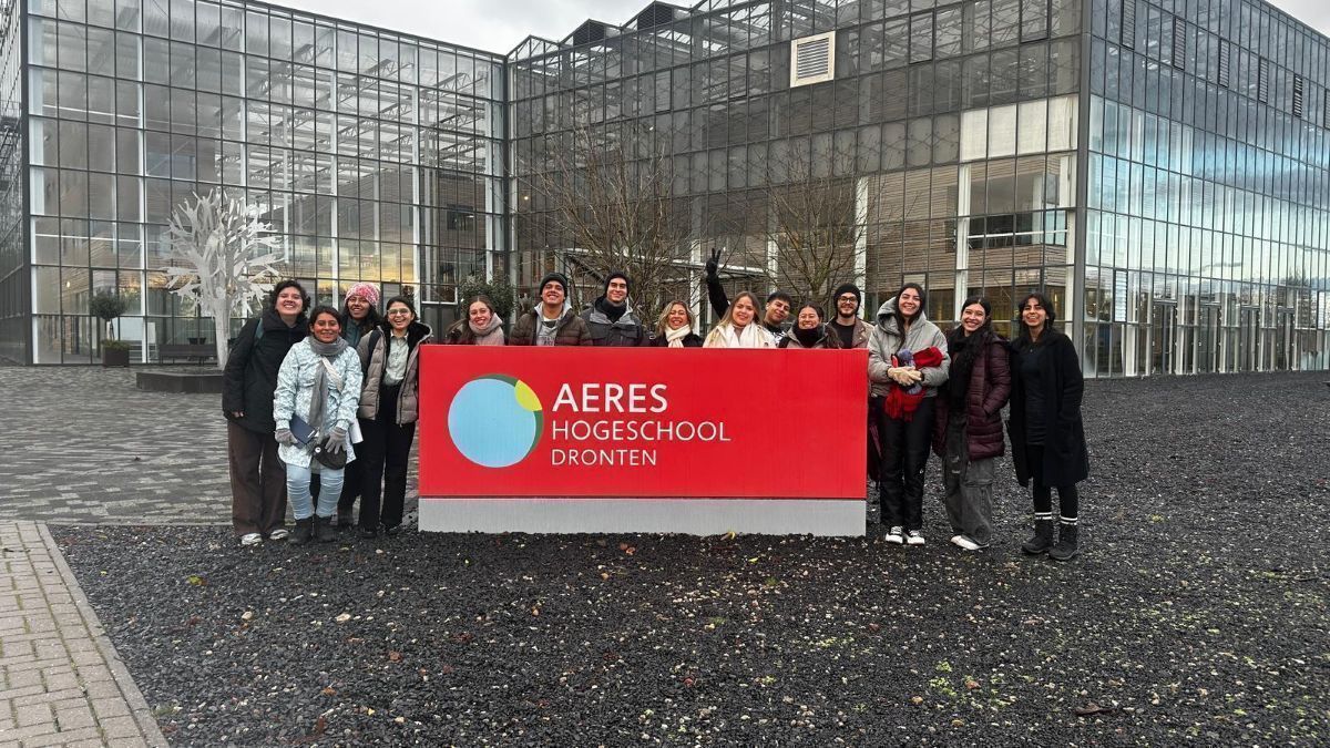 Estudiante Simón en la Universidad Aeres Hogeschool Dronten n Países Bajos