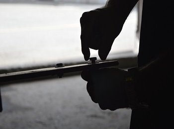 Persona Manipulando Planta Minera