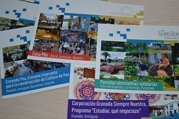 postales de los 4 casos de creando paz 