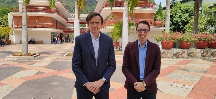 Foto Tipo Intern4  Embajada de Francia 2022