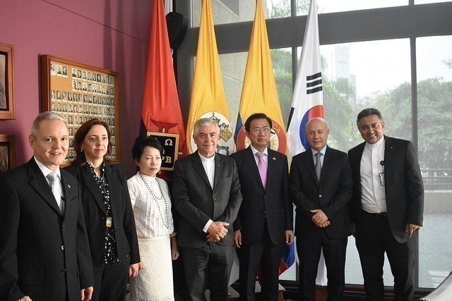 Visita de embajador de Corea fortalece relaciones bilaterales y académicas con UPB