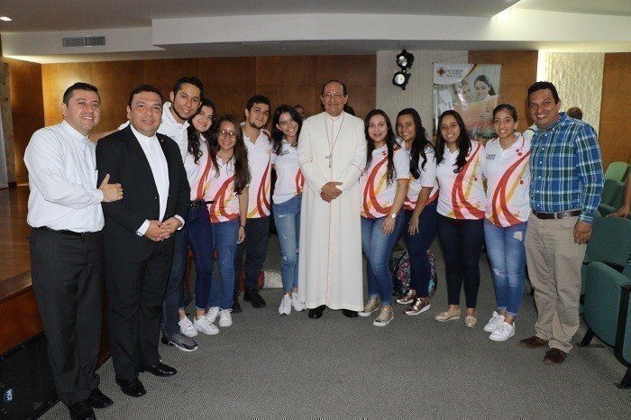 VisitaObispo_Interna1